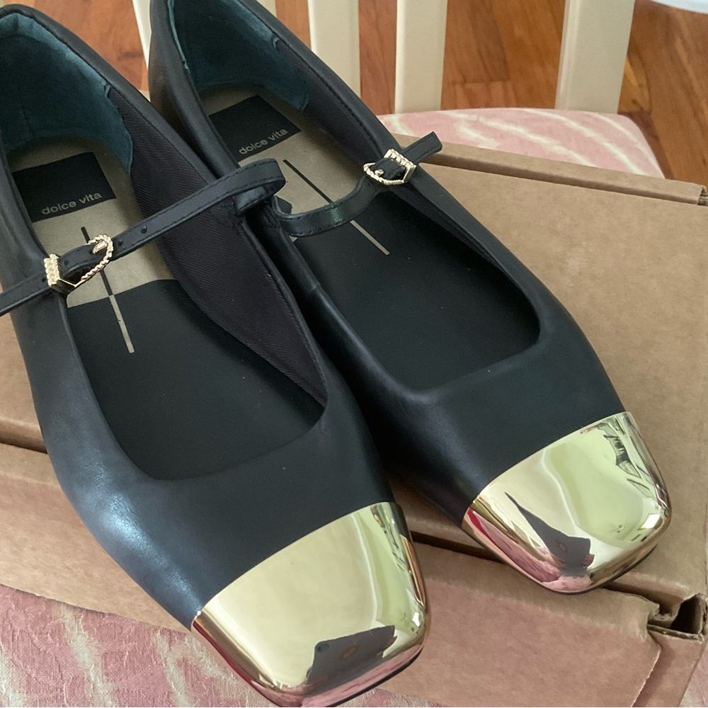 Dolce Vita womens Flats NWOB - Picture 6 of 6